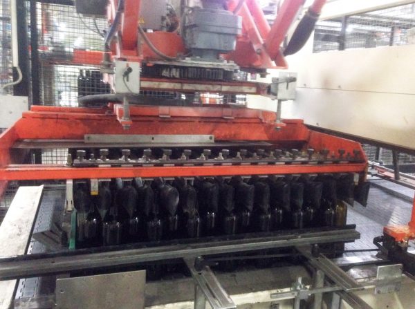 Pneumatic clearance tube gripper