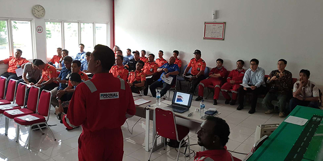 Formation d'installation des équipements de récupération d'avions