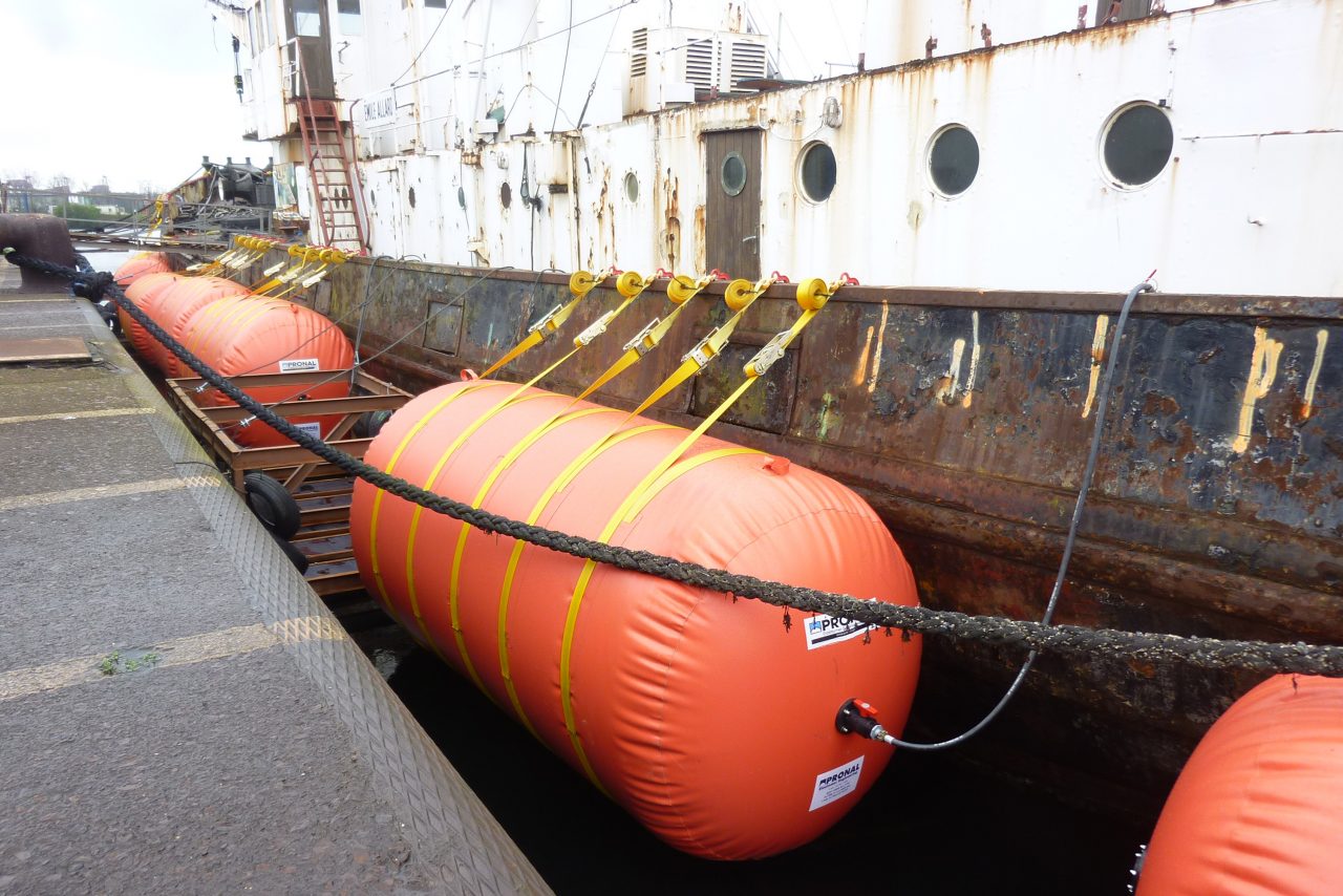 lifting unit refloating